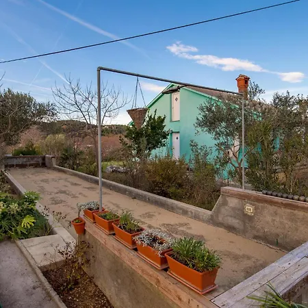 2 Bedroom Beautiful In Rab Mundanije